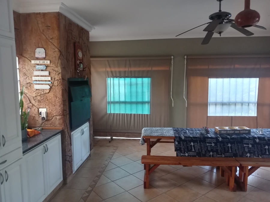 To Let 4 Bedroom Property for Rent in Bodorp North West